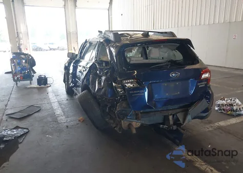 2016 Subaru Outback 2.5I Premium z USA, uszkodzony, nr VIN 4S4BSACC8G3244353